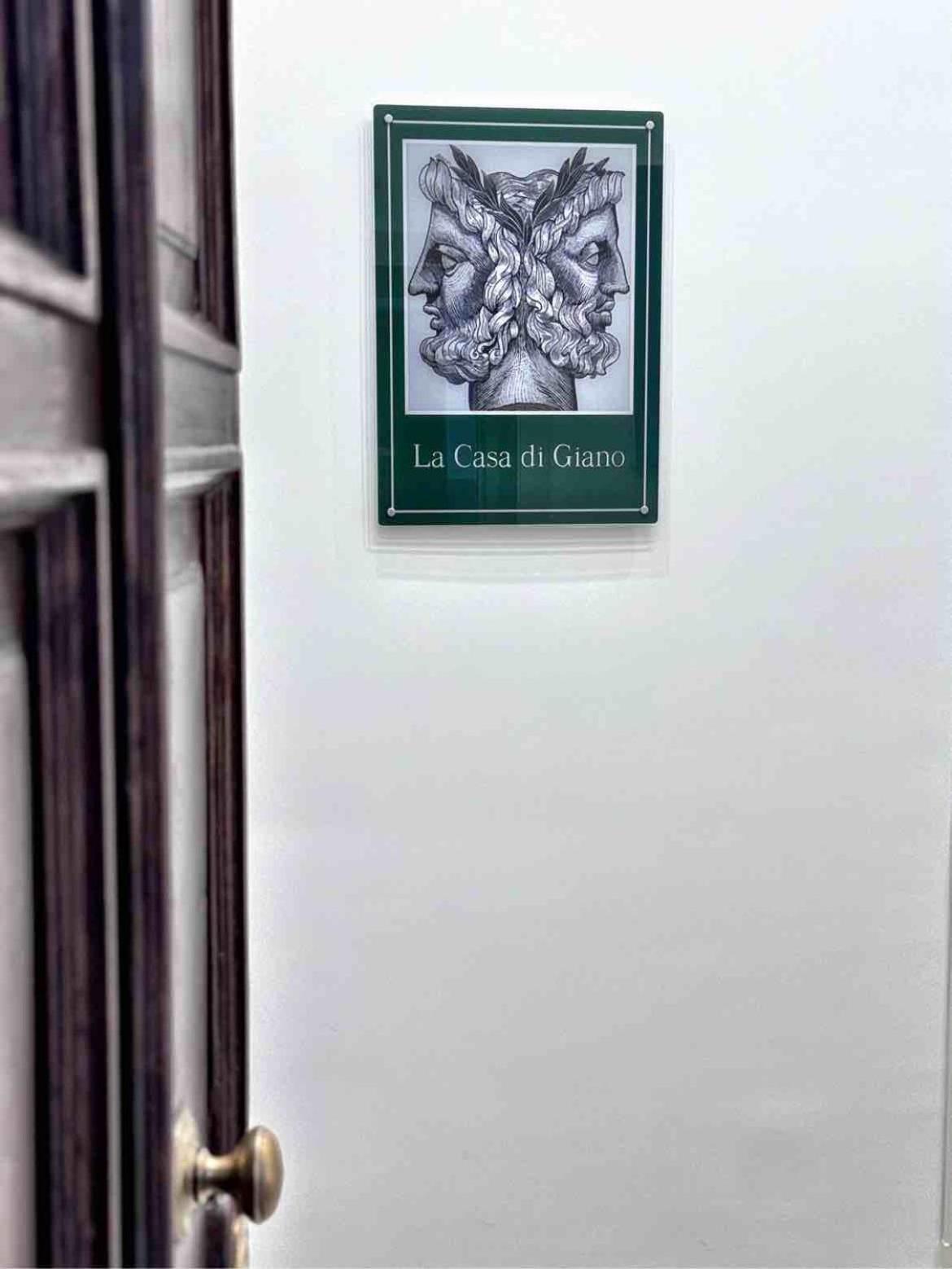 La Casa Di Giano Naples